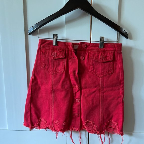 Sunset and Spring red denim skirt - Picture 2 of 3